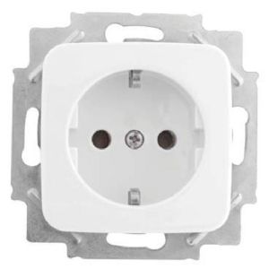 Steckdose mit Berührungsschutz weiß