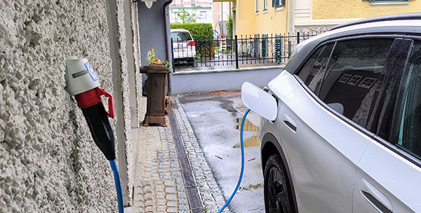 Elektromobilität einfach aus der Steckdose